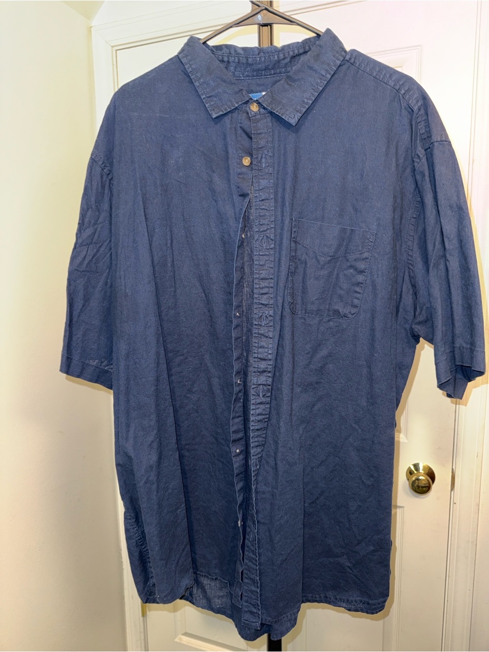 Old Navy Men's Short-Sleeve Button-Down Shirt in Navy
